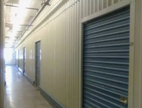 Beverly Hills Self Storage Co, RV storage in Beverly Hills