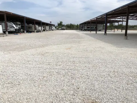 Storage RV's & Boats in Bastrop, TX