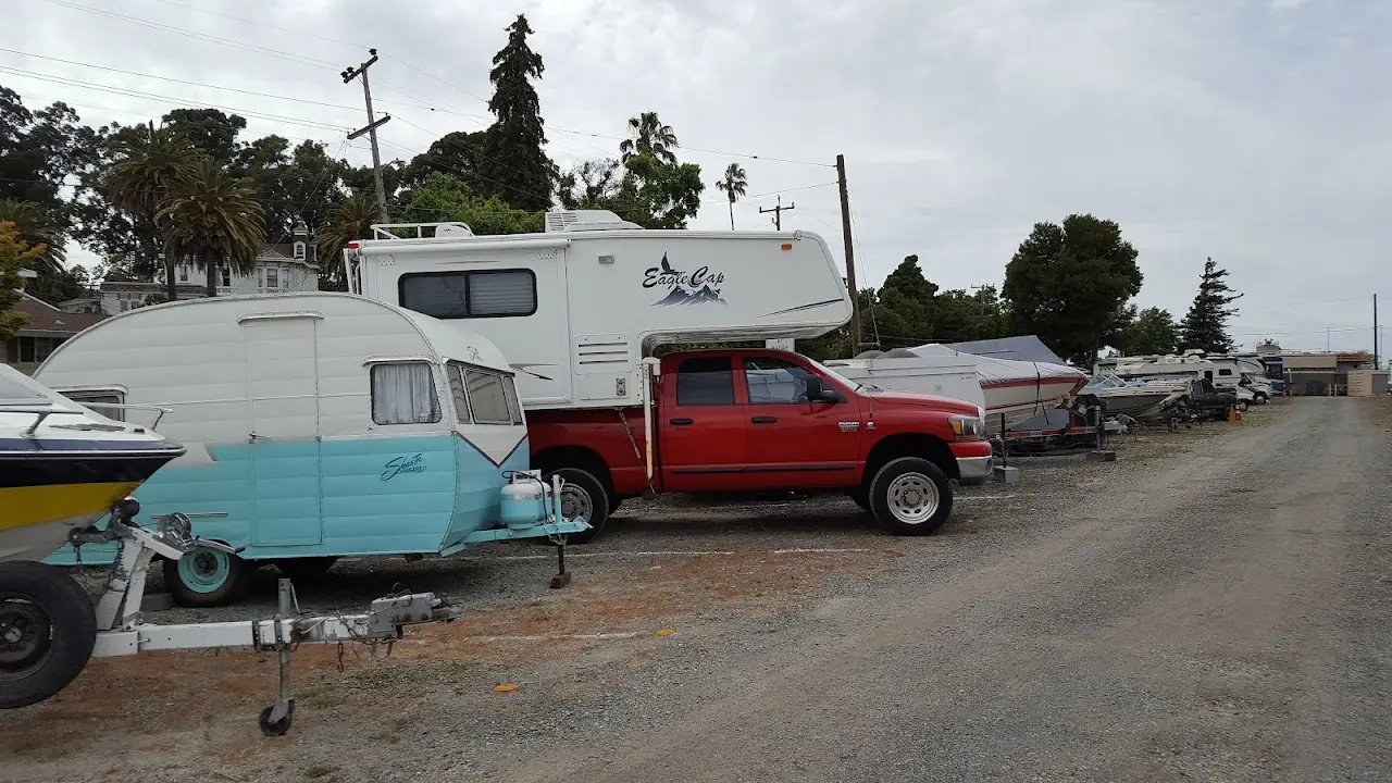 Tennent Ave Pinole RV Storage, RV storage in Pinole