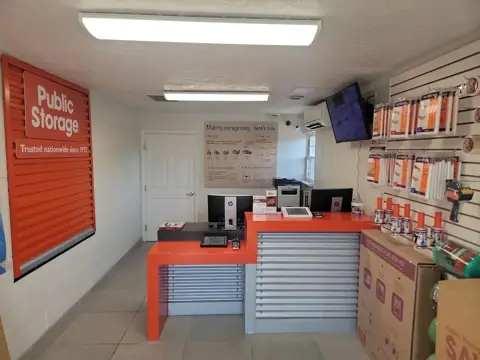 Public Storage photo 2