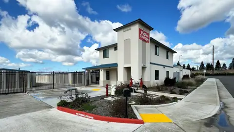 Public Storage photo 2