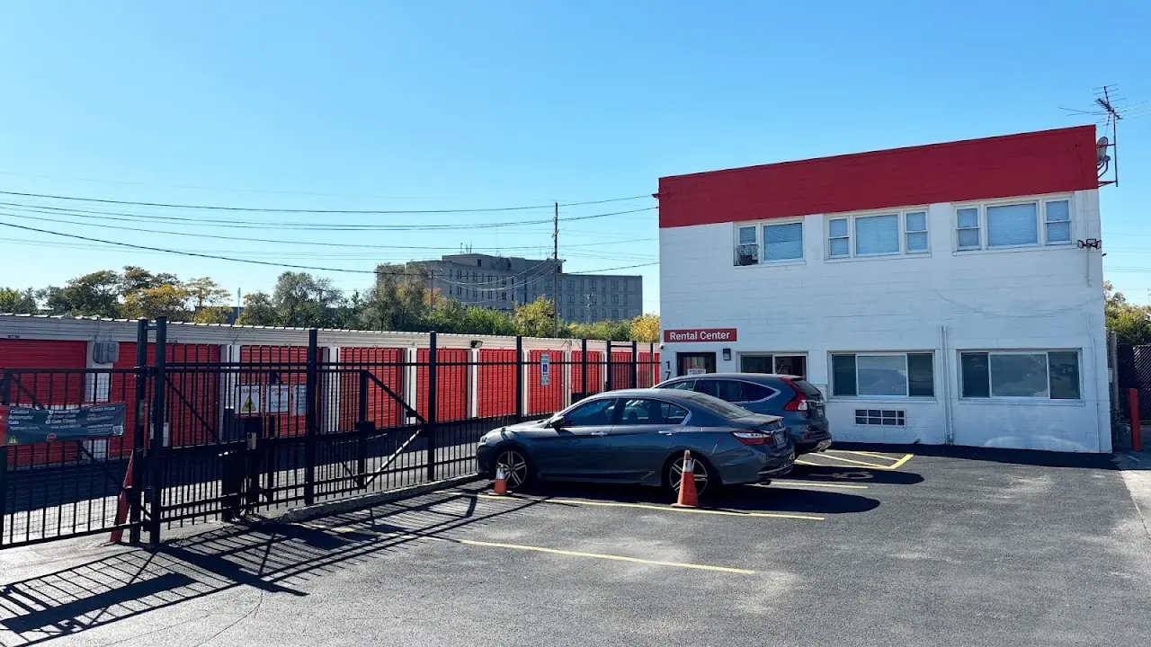 Public Storage, RV storage in River Grove