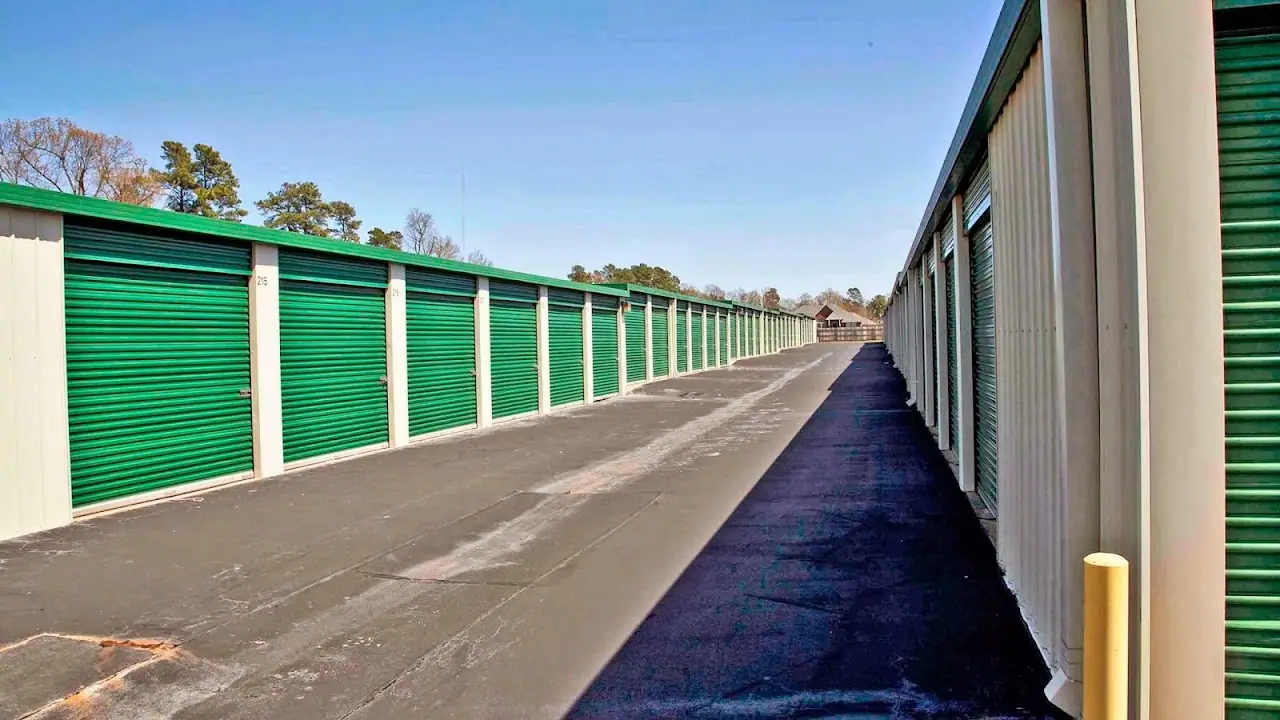 Kings Highway Self Storage, RV storage in Wake Village