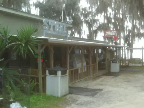 Lochloosa Harbor resort photo 2
