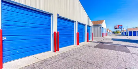 Devon Self Storage Jenison, Michigan photo 2