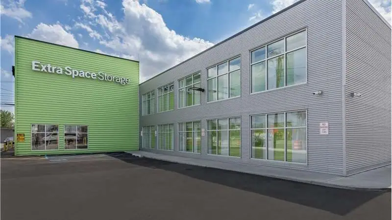 Extra Space Storage, RV storage in Garden City Park