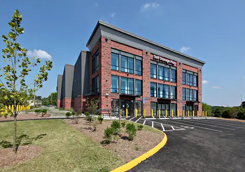 Self Storage Plus in Springfield, VA