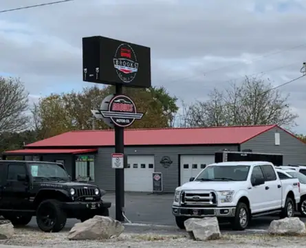 Brooks Motor Company / Brooks Storage in Columbia, IL