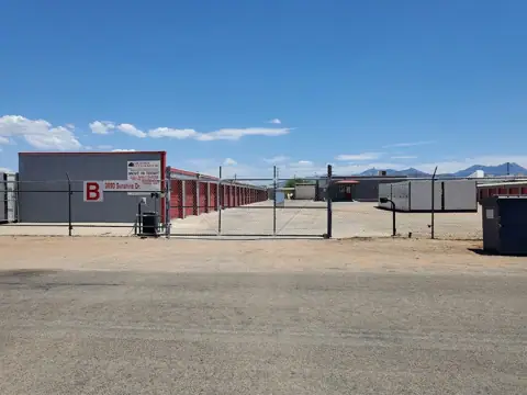 Mohave Storage 3890 Sunshine/Castlerock photo 2