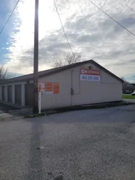 Mini Mall Storage - Cloverdale photo 3