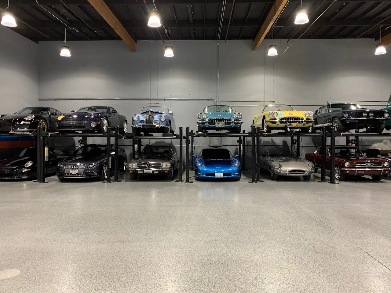 Authentic Motorcars NW LLC, RV storage in Redmond