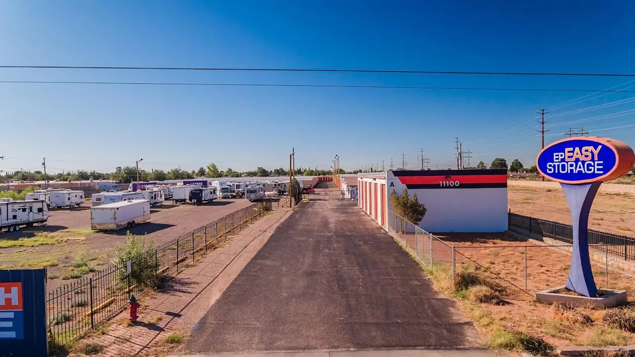 El Paso Storage Units - Montana, RV storage in El Paso