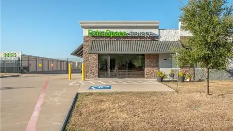 Extra Space Storage in Garland, TX