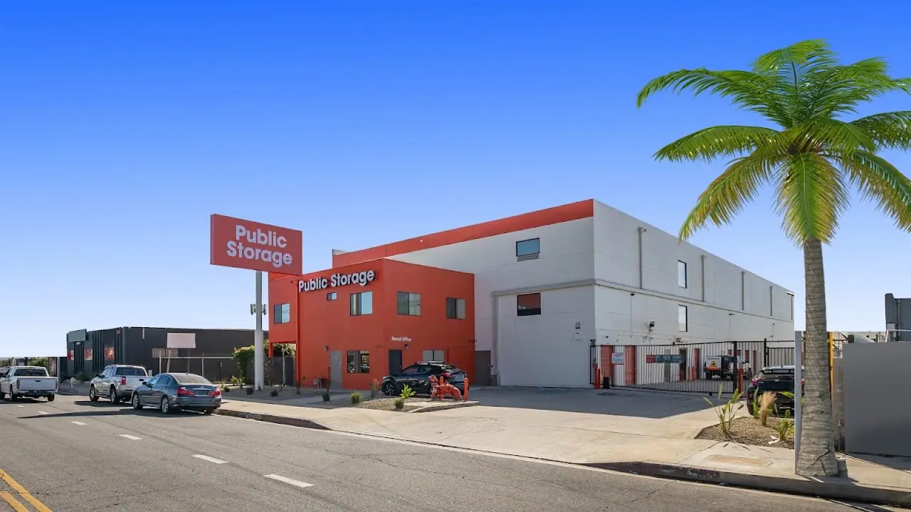 Public Storage, RV storage in North Hollywood