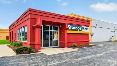 StorageMart in Lombard, IL