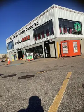 U-Haul Moving & Storage of Stoughton in Stoughton, MA