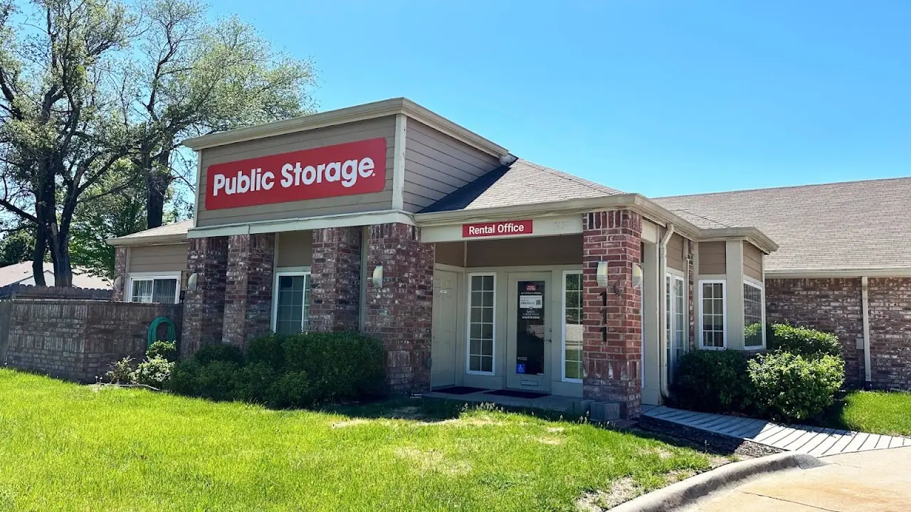 Public Storage, RV storage in Wichita