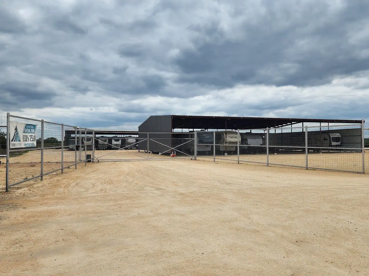 Timber Point LV Storage Facility, RV storage in La Vernia