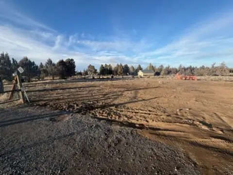 Cooks RV/Vehicle Storage- Redmond Airport in Redmond, OR