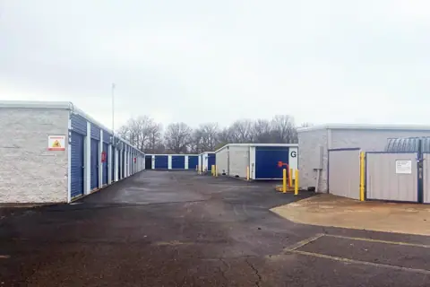 Public Storage photo 2
