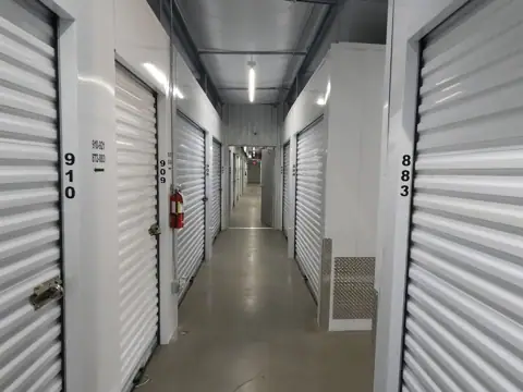 Your Extra Closet - Oxford photo 3