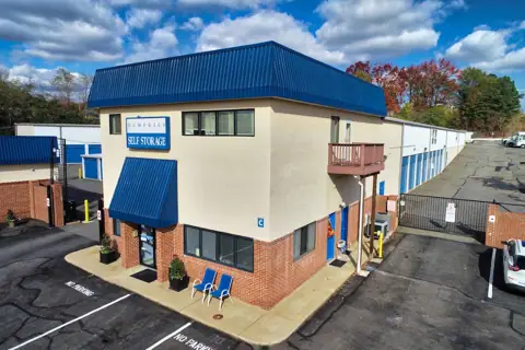 Dumfries Self Storage in Dumfries, VA