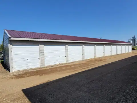 Arlington 81 Storage photo 3