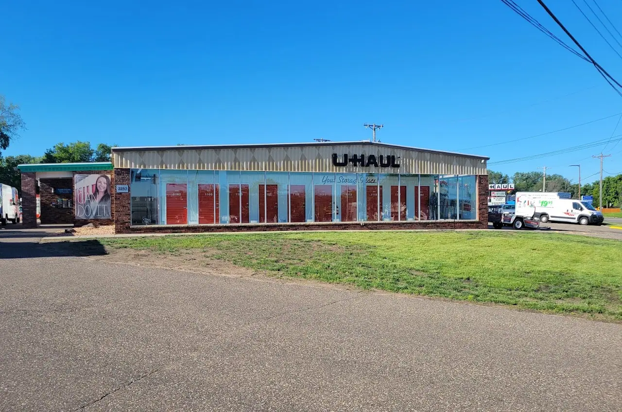 Self-Storage at U-Haul, RV storage in Maplewood