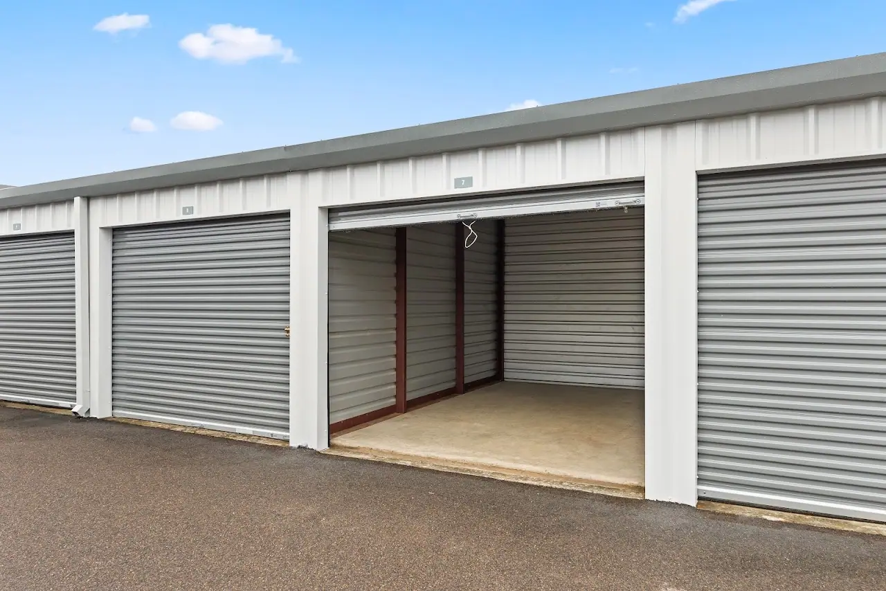 Mini Mall Storage - Nesbit, RV storage in Nesbit