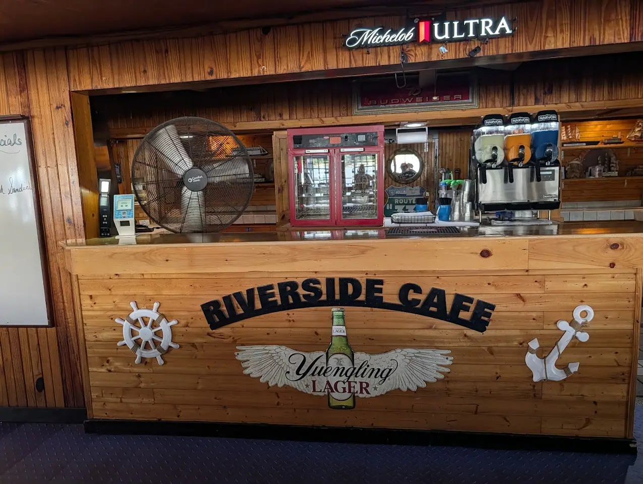 Riverside Marina Bar and Grill, RV storage in Dayton