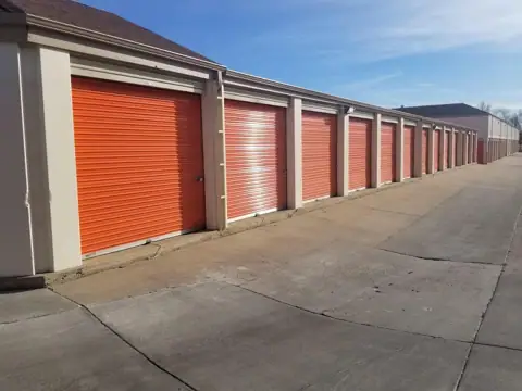 Public Storage photo 2