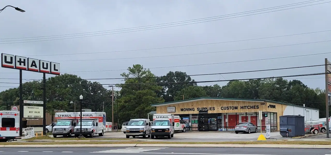 Self-Storage at U-Haul, RV storage in Auburn