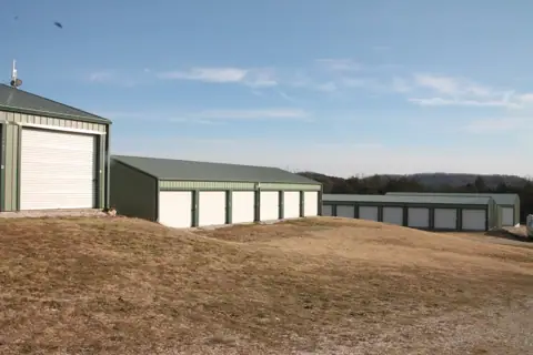 Beaver Lake Storage photo 3