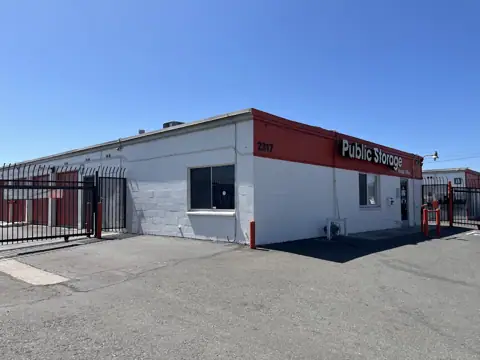 Public Storage photo 2