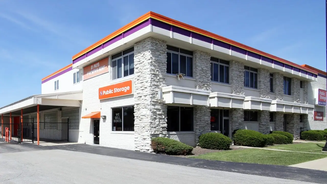 Public Storage, RV storage in Mt Prospect