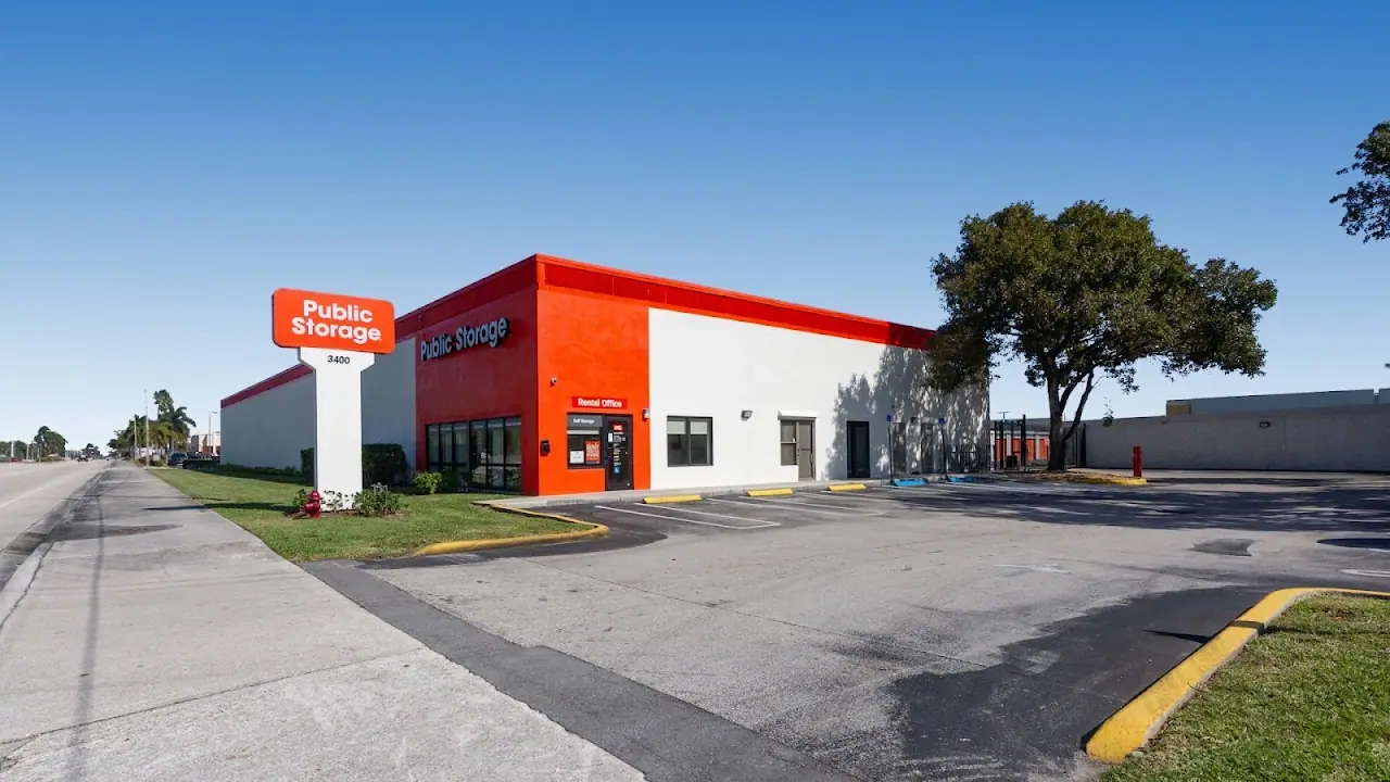Public Storage, RV storage in Boynton Beach
