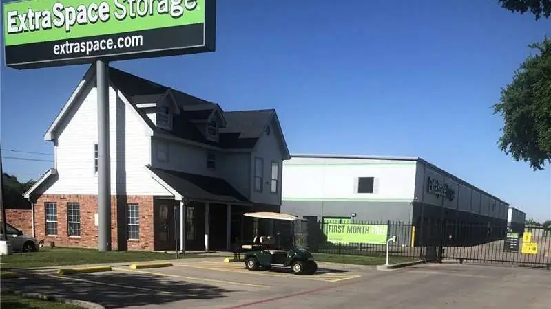 Extra Space Storage, RV storage in Dallas