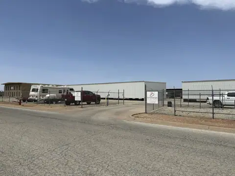 B3 RV, Boat and Trailer Storage photo 3