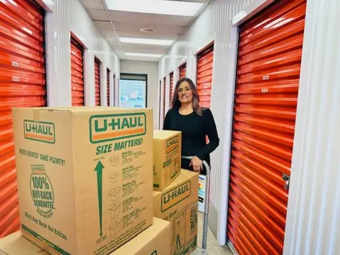 Self-Storage at U-Haul in Stockton, CA