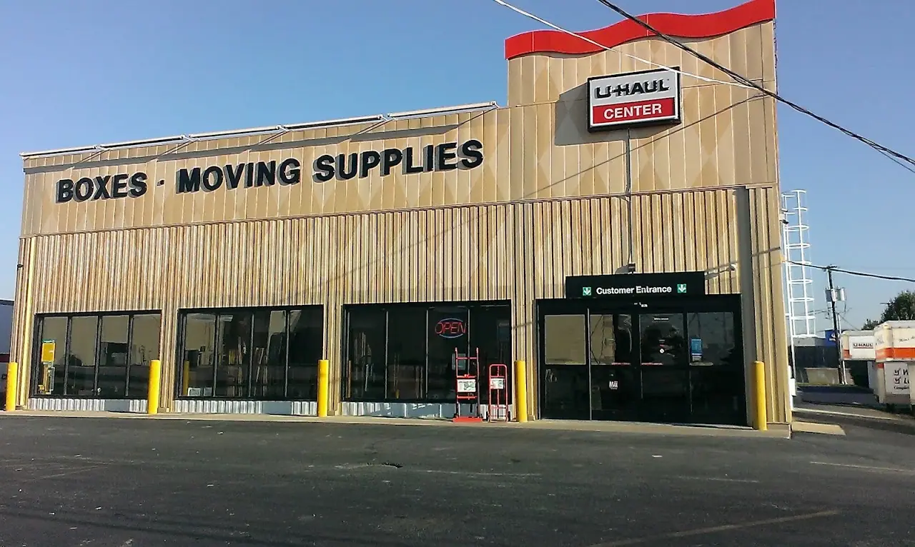 Self-Storage at U-Haul, RV storage in Fort Wayne