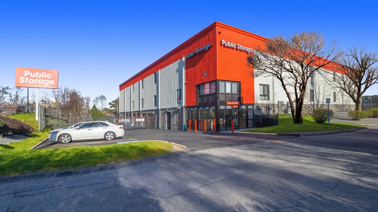 Public Storage, RV storage in Hyde Park