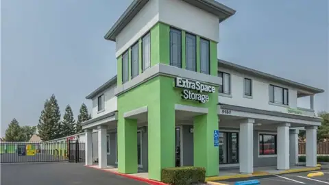 Extra Space Storage in Elk Grove, CA