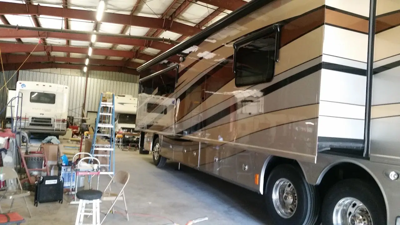 Campfire Rv Repair, RV storage in Marion