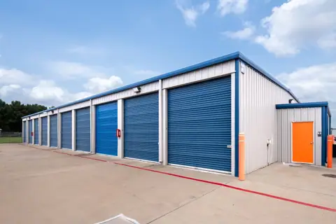 Mini Mall Storage in Tomball, TX