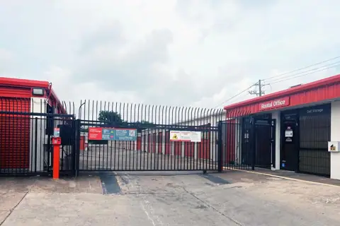 Public Storage photo 2