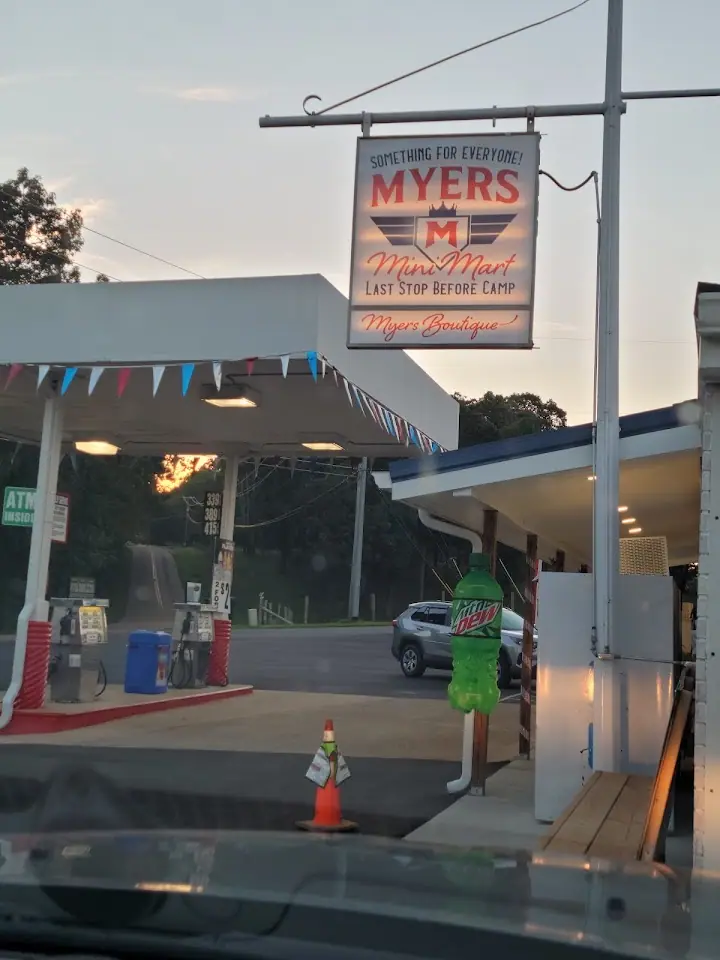 MYERS MINI MART, RV storage in Springville