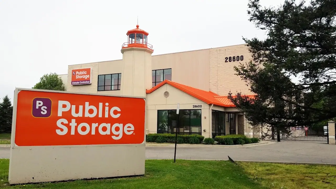 Public Storage, RV storage in Farmington Hills