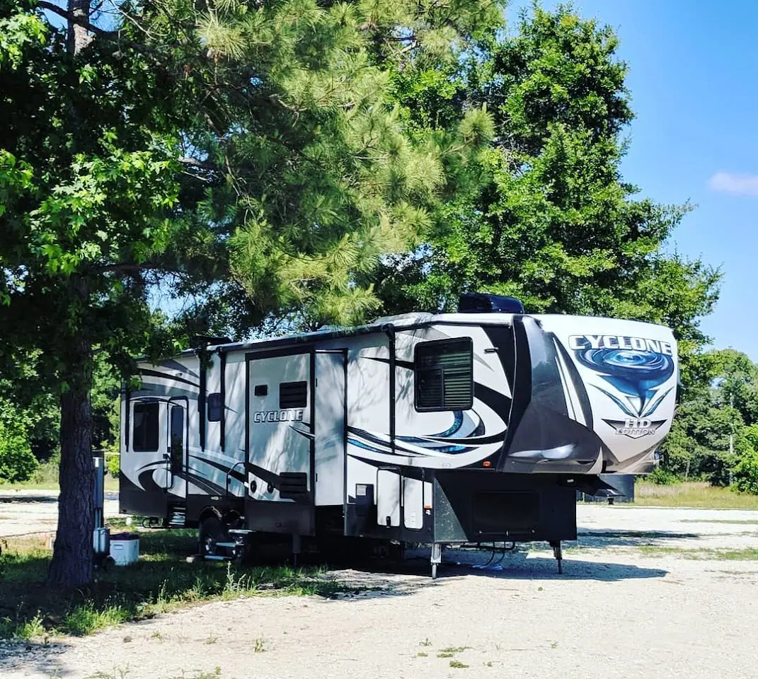 Peaceful Pines RV Park, RV storage in Conroe