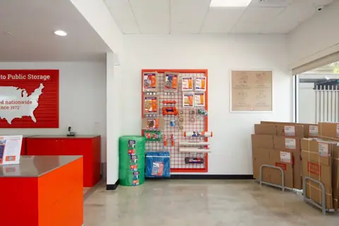 Public Storage photo 2