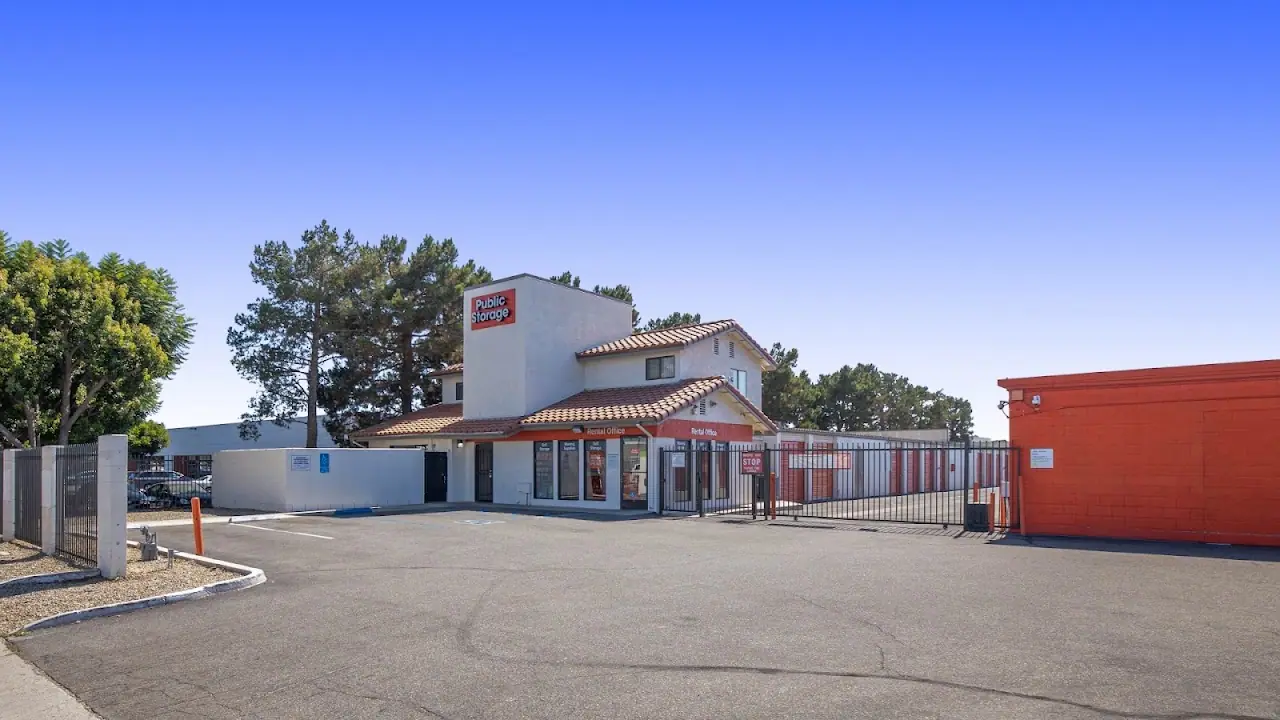 Public Storage, RV storage in Santa Ana